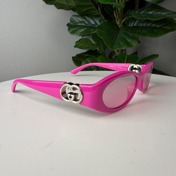 Gucci Eyewear oval-frame sunglasses Pink - Picture 1 of 3